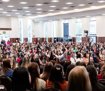 6º Seminário para Liderança do Círculo de Oração reúne cerca de 900 mulheres no Templo Sede da IEADJO 6º Seminário para Liderança do Círculo de Oração reúne cerca de 900 mulheres no Templo Sede da IEADJO