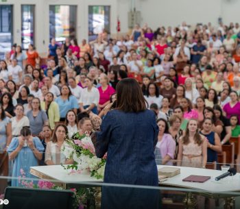 UFADVILLE reúne cerca de 1.500 mulheres com o tema “Resplandeça”